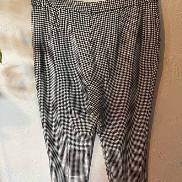 L’AGENCE Logan Trouser Black and White Houndstooth - Picture 8 of 10